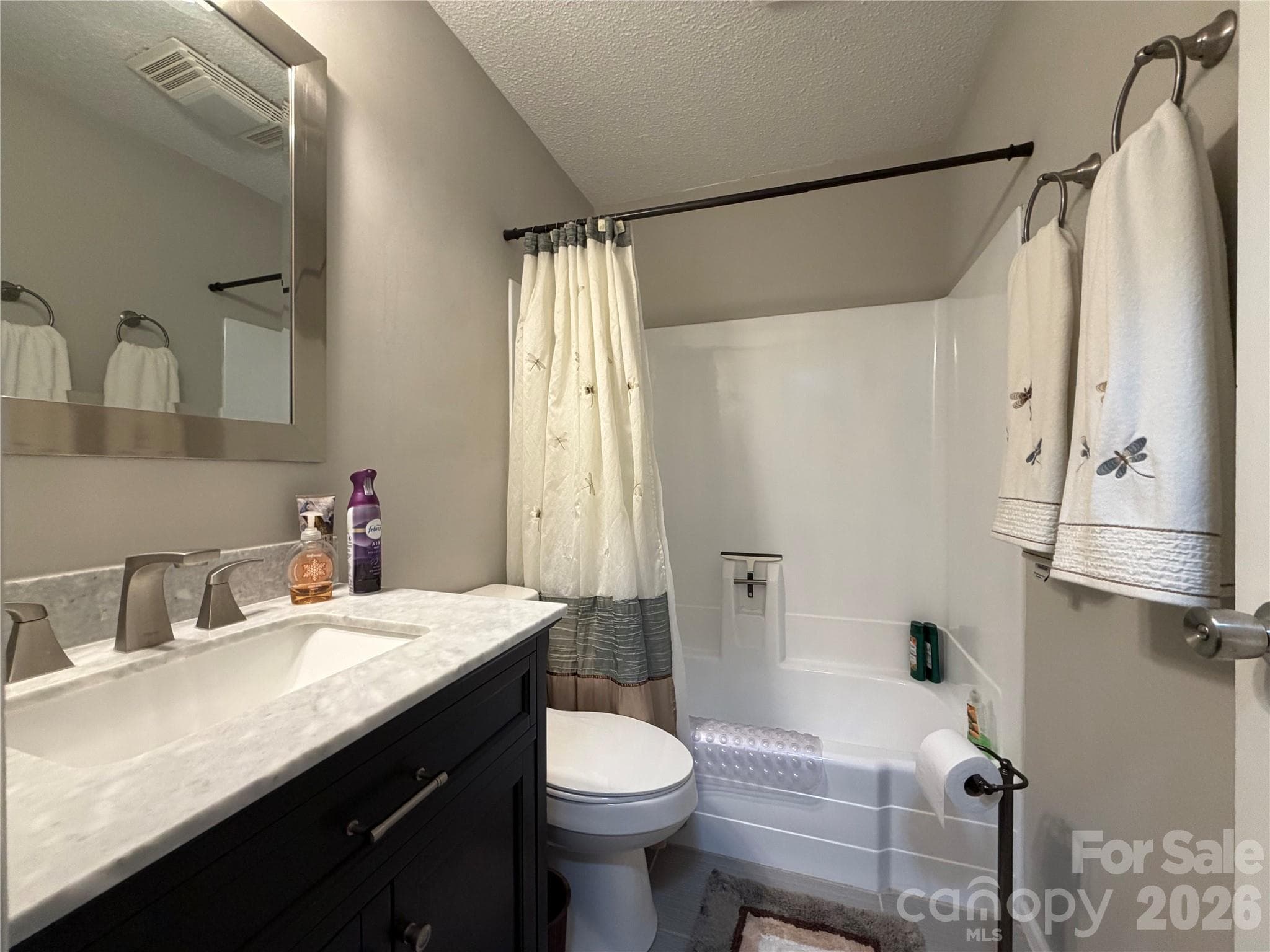 Upstairs Bathroom - 1000 Beaumont Poplar Street, North Wilkesboro