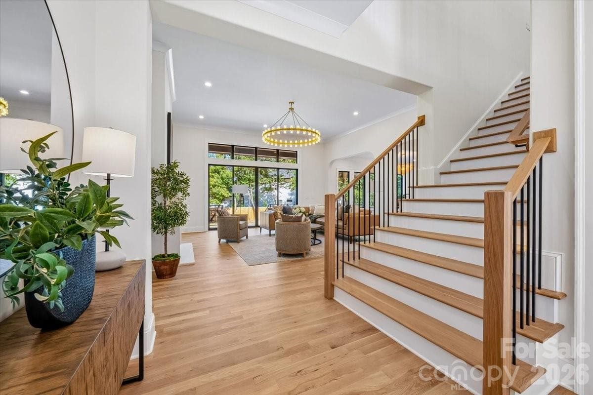 Single Family Residence at 4635 Water Oak Road, Charlotte, photo 3 of 46