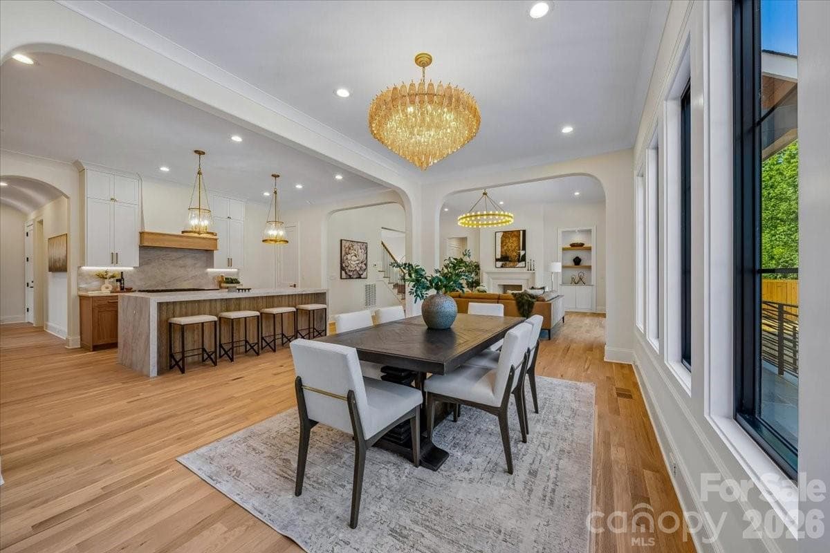 Single Family Residence at 4635 Water Oak Road, Charlotte, photo 5 of 46
