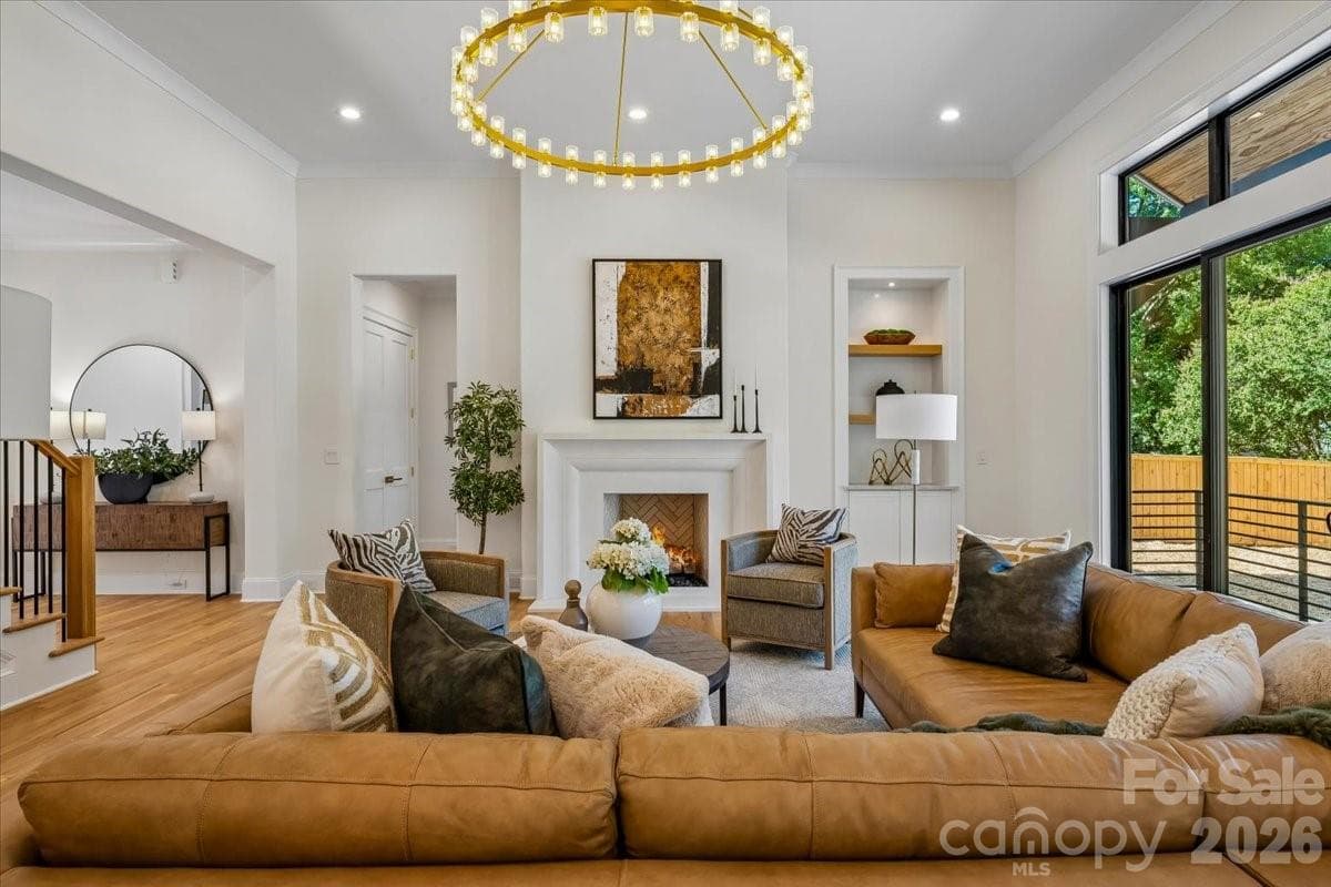 Single Family Residence at 4635 Water Oak Road, Charlotte, photo 9 of 46