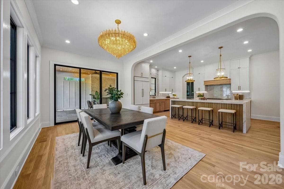 Single Family Residence at 4635 Water Oak Road, Charlotte, photo 12 of 46