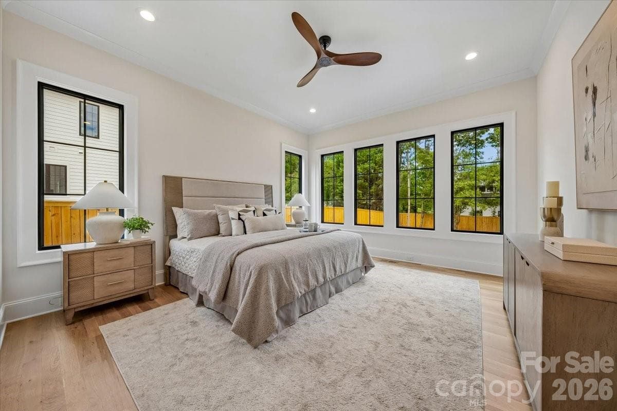 Single Family Residence at 4635 Water Oak Road, Charlotte, photo 17 of 46