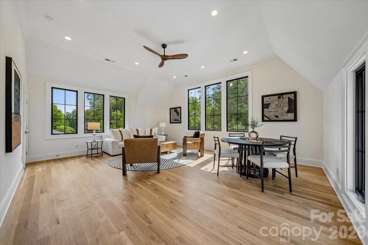 Single Family Residence at 4635 Water Oak Road, Charlotte, photo 28 of 46