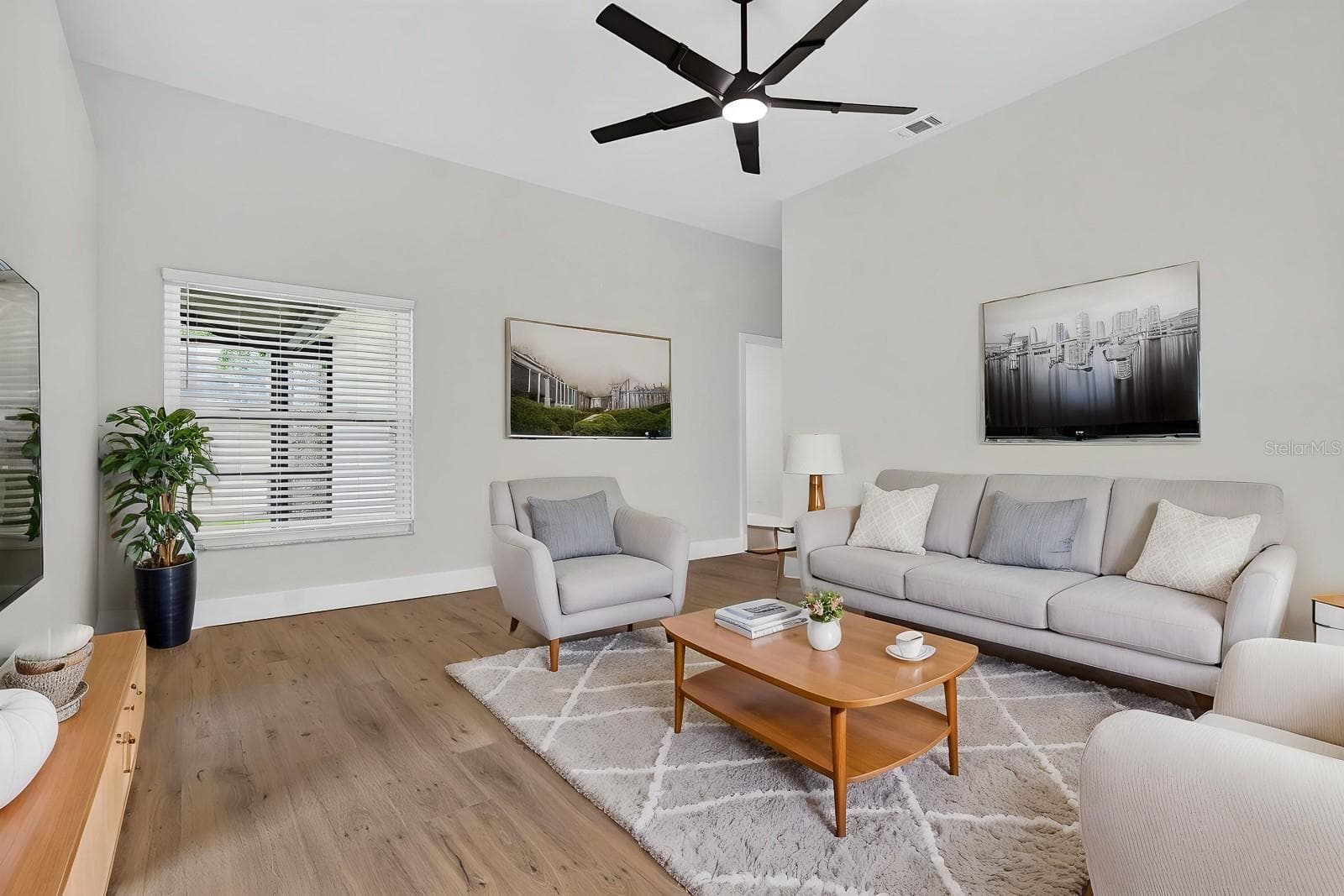 Single Family Residence at 7737 MARBELLA CREEK AVE, TAMPA, photo 2 of 22