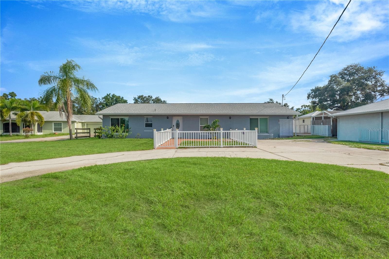 Single Family Residence at 2054 SAFFOLD PARK DR, RUSKIN, photo 2 of 33