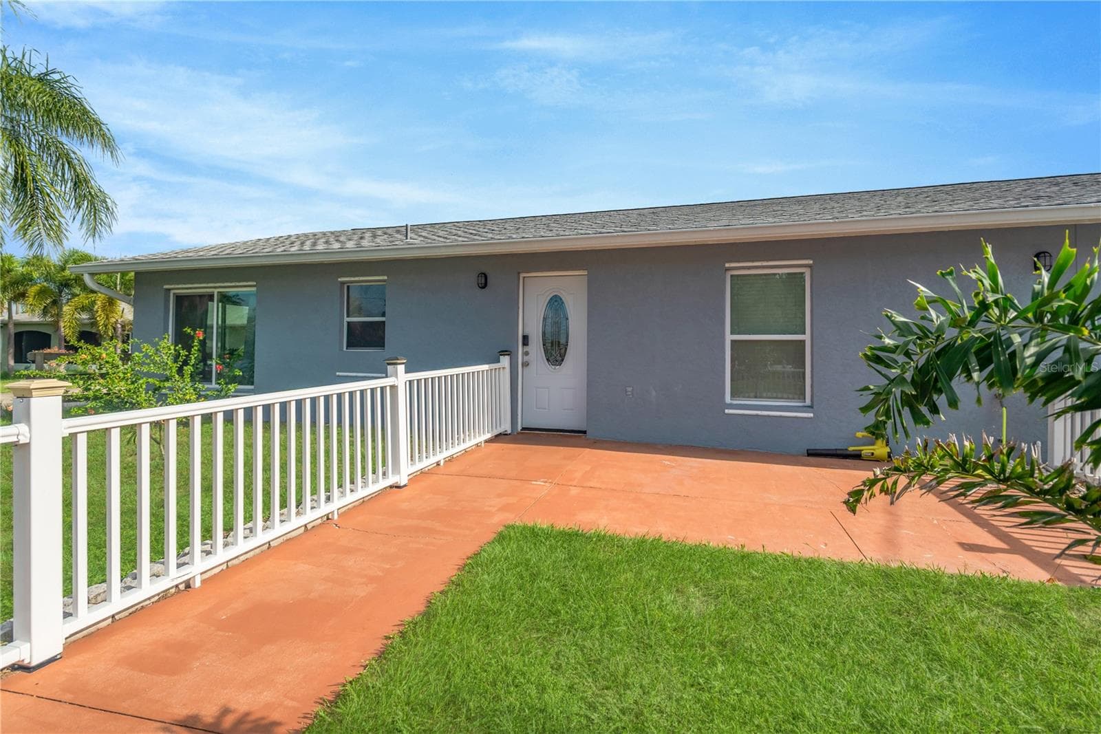 Single Family Residence at 2054 SAFFOLD PARK DR, RUSKIN, photo 3 of 33