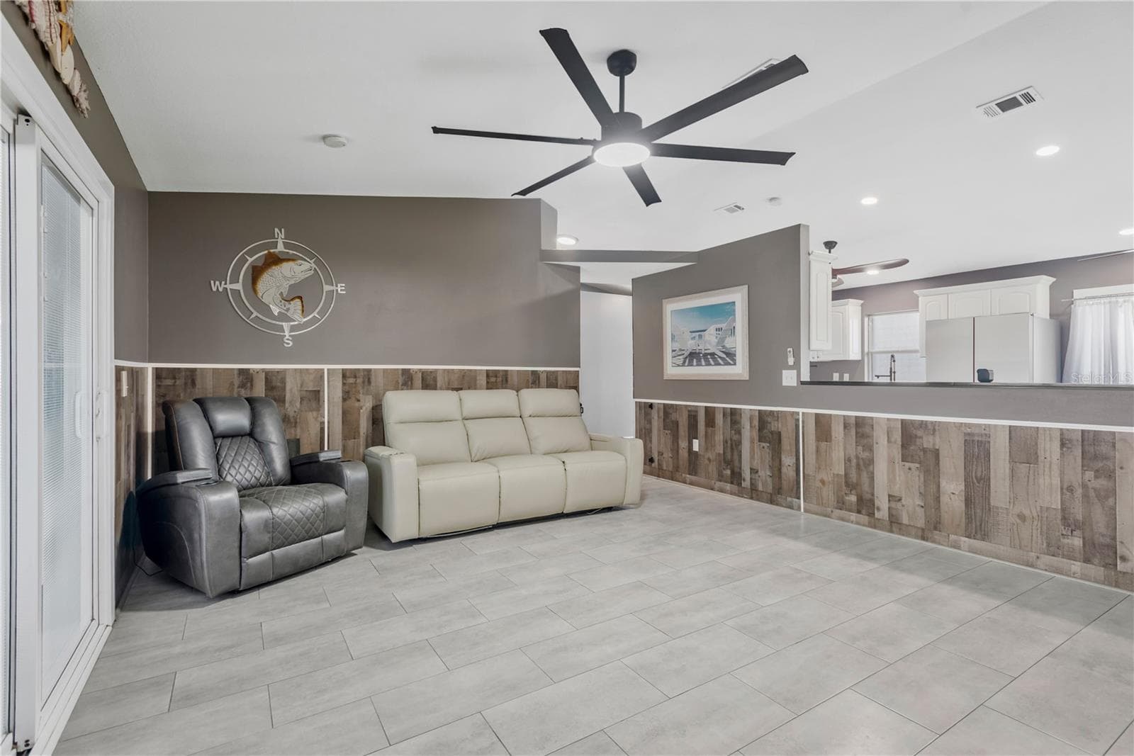 Living room - 2054 SAFFOLD PARK DR, RUSKIN