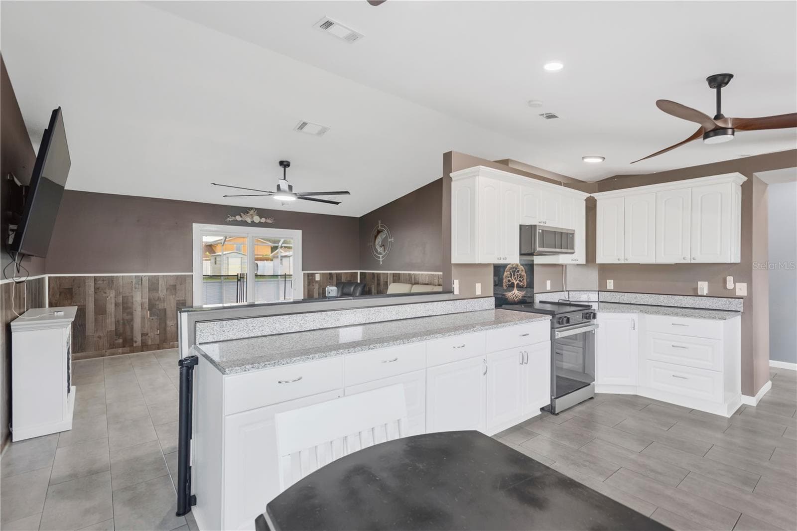 Kitchen - 2054 SAFFOLD PARK DR, RUSKIN
