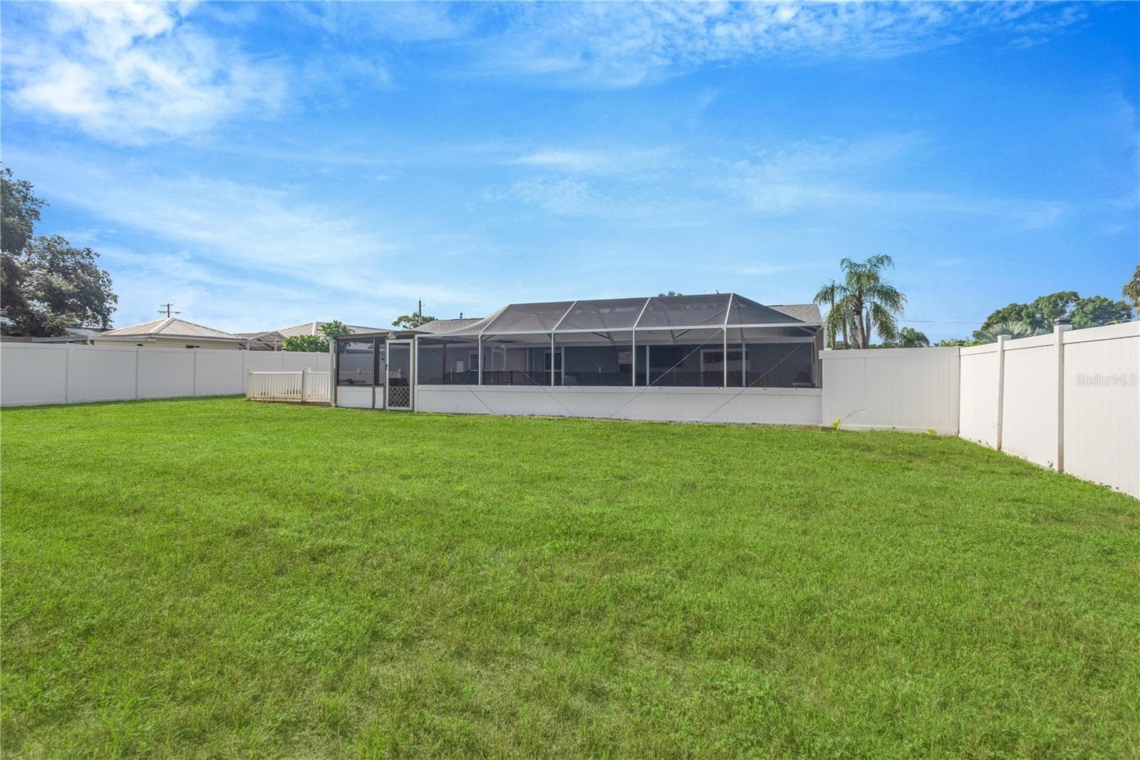 Single Family Residence at 2054 SAFFOLD PARK DR, RUSKIN, photo 27 of 33