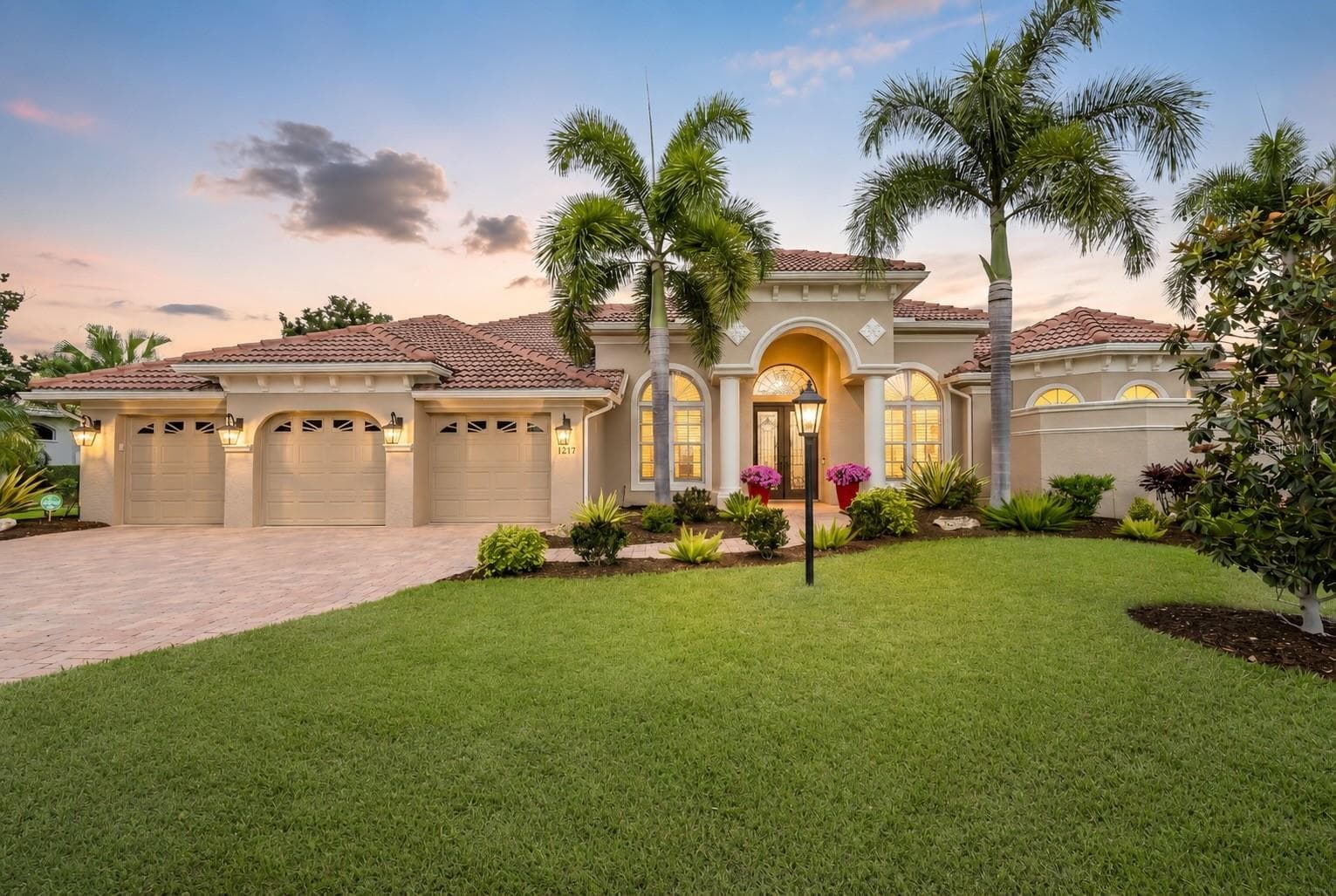 Single Family Residence at 7207 ASHLAND GLN, LAKEWOOD RANCH, photo 65 of 83