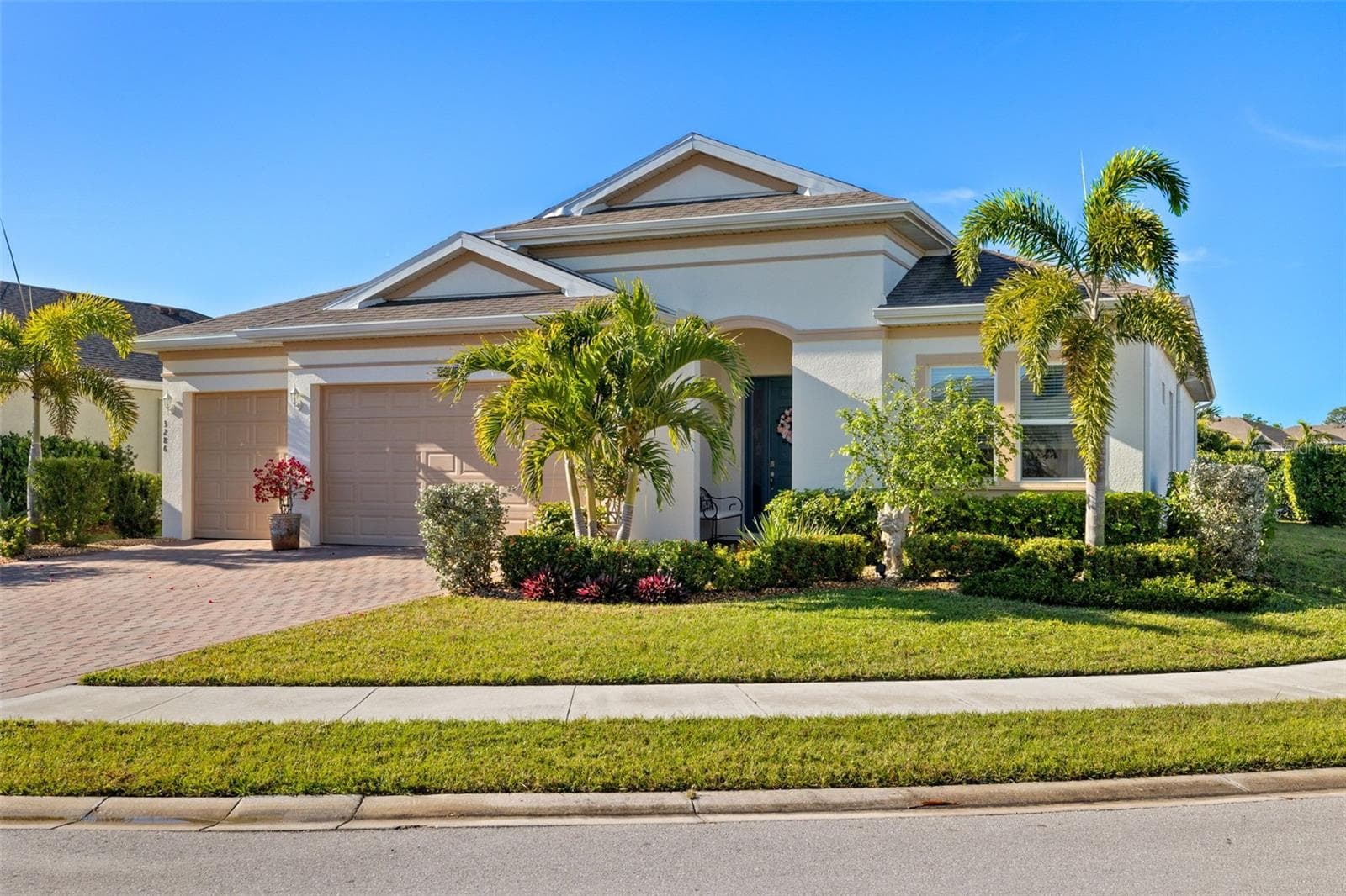 3286 BARAVALDO CIR