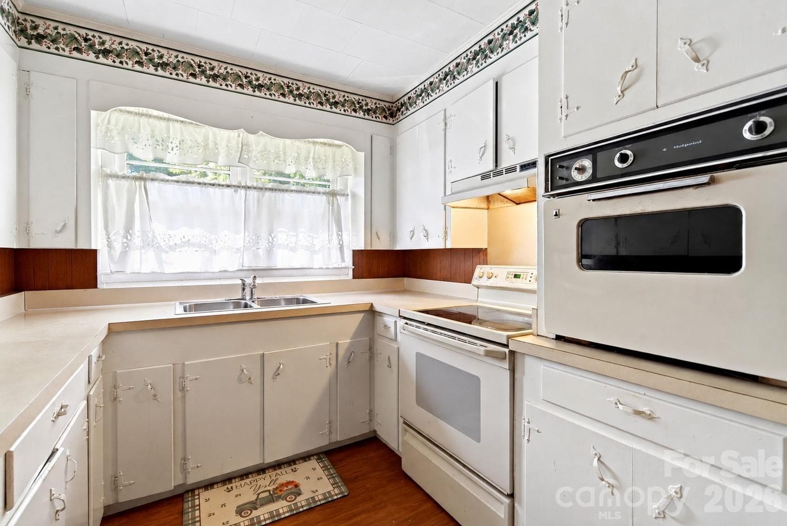 Single Family Residence at 55 Edwards Drive, Nebo, photo 11 of 33
