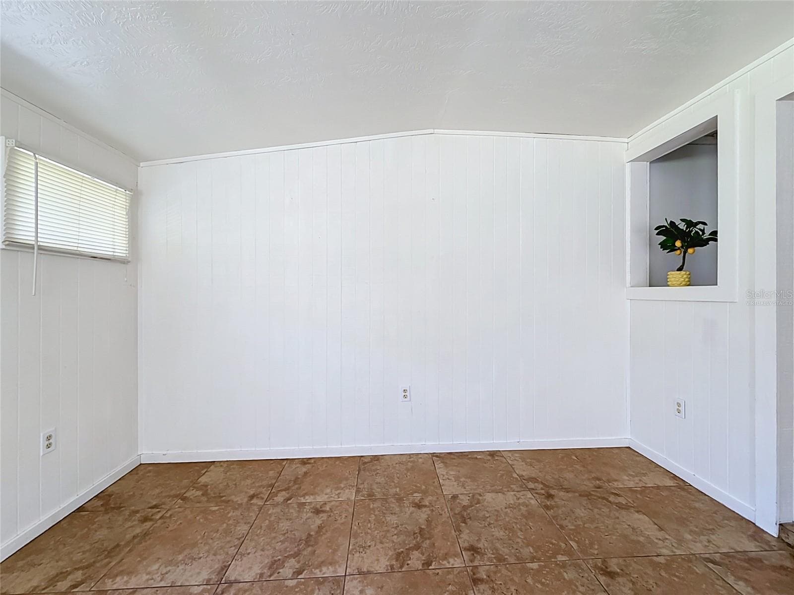 Virtually Staged - 10301 US HIGHWAY 27 #22, CLERMONT