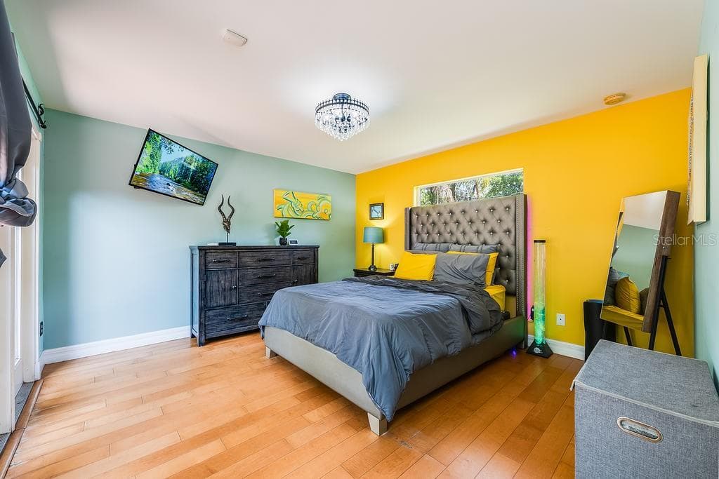Single Family Residence at 1835 OAK LN, ORLANDO, photo 8 of 62