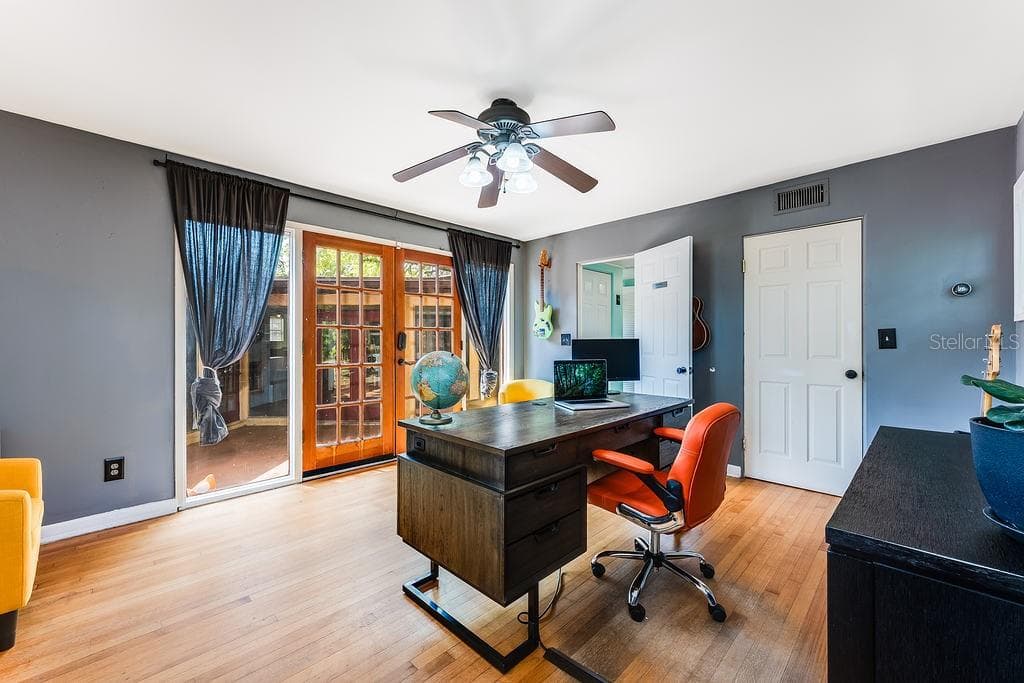 Single Family Residence at 1835 OAK LN, ORLANDO, photo 32 of 62