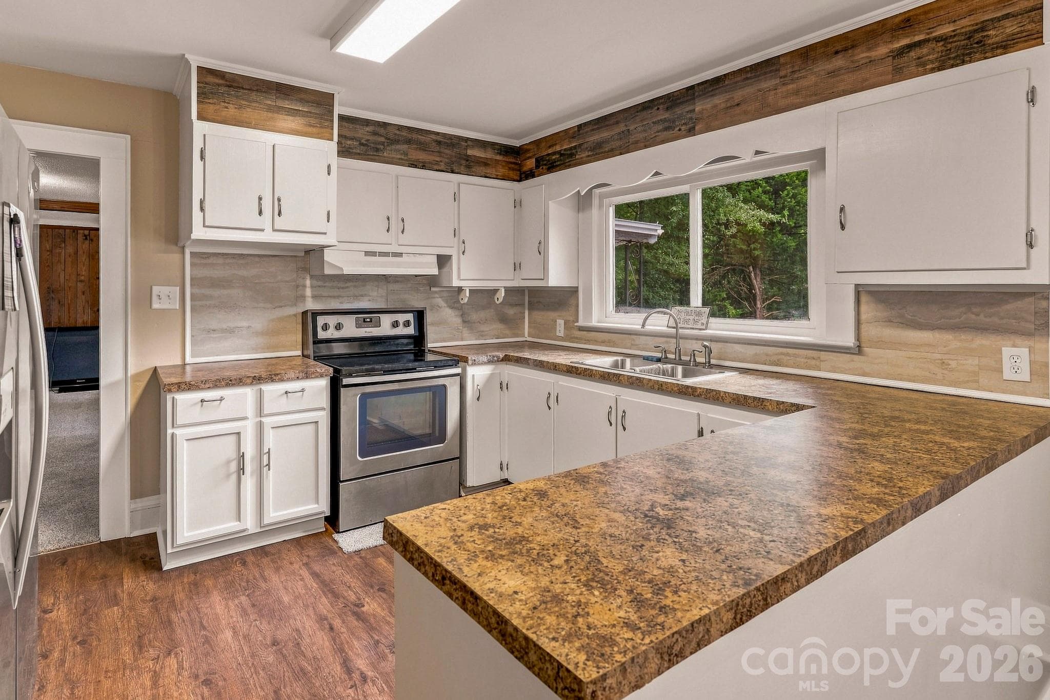 Kitchen - 257 Maryland Drive, Forest City