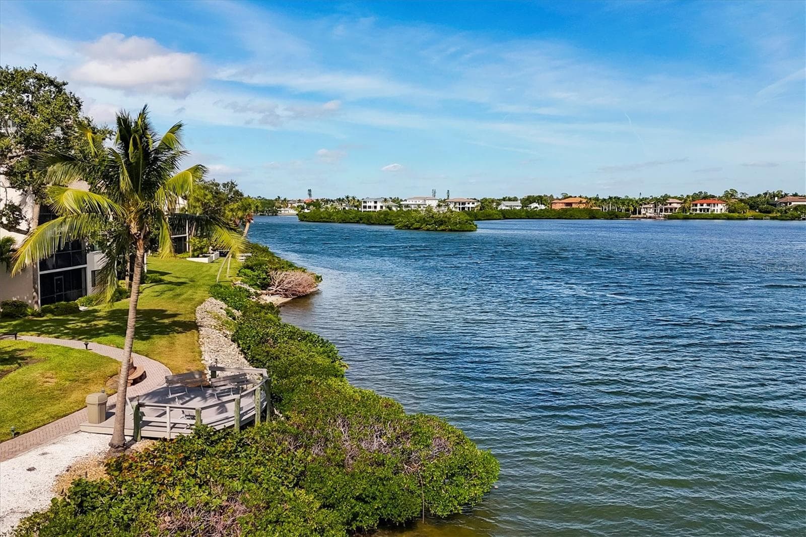 1900 COVE II PL #127