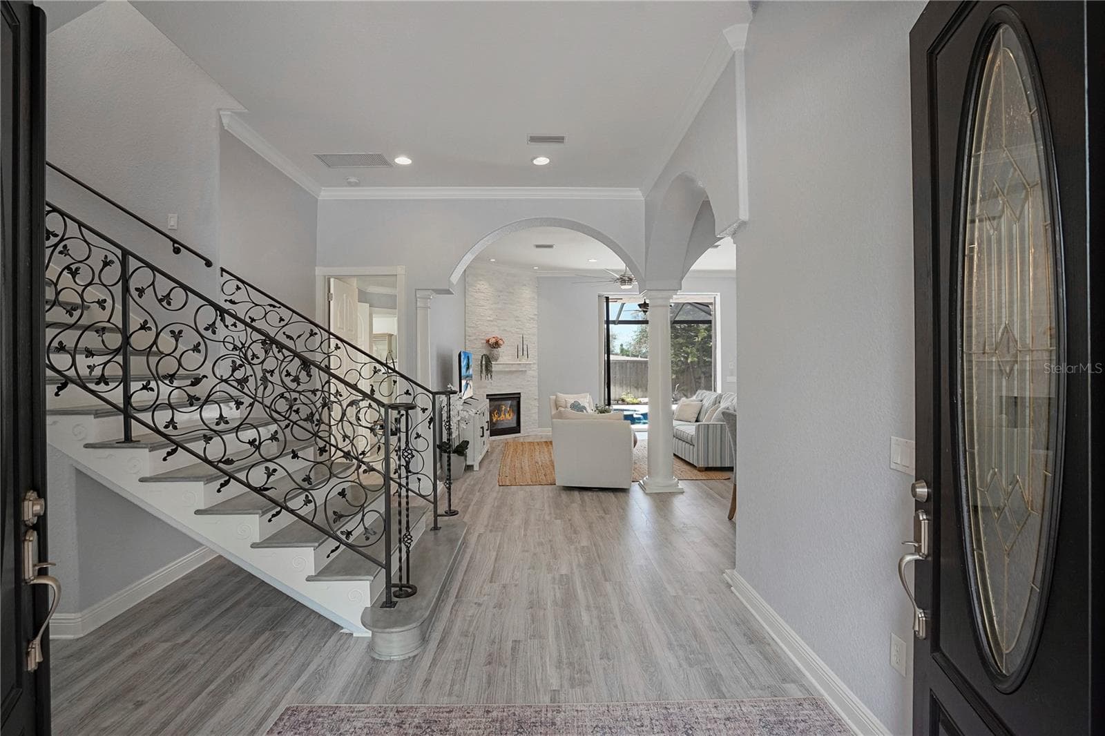 Front Door View - 1650 ASSISI DR #16, SARASOTA