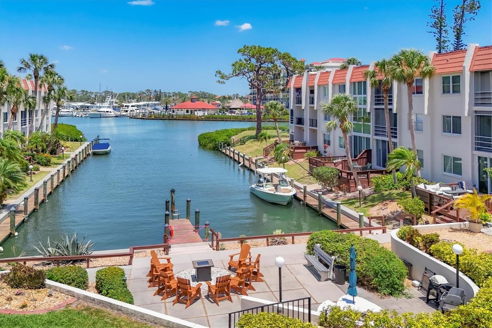Waterfront unit second floor just above boat! - 210 SANTA MARIA ST #248, VENICE