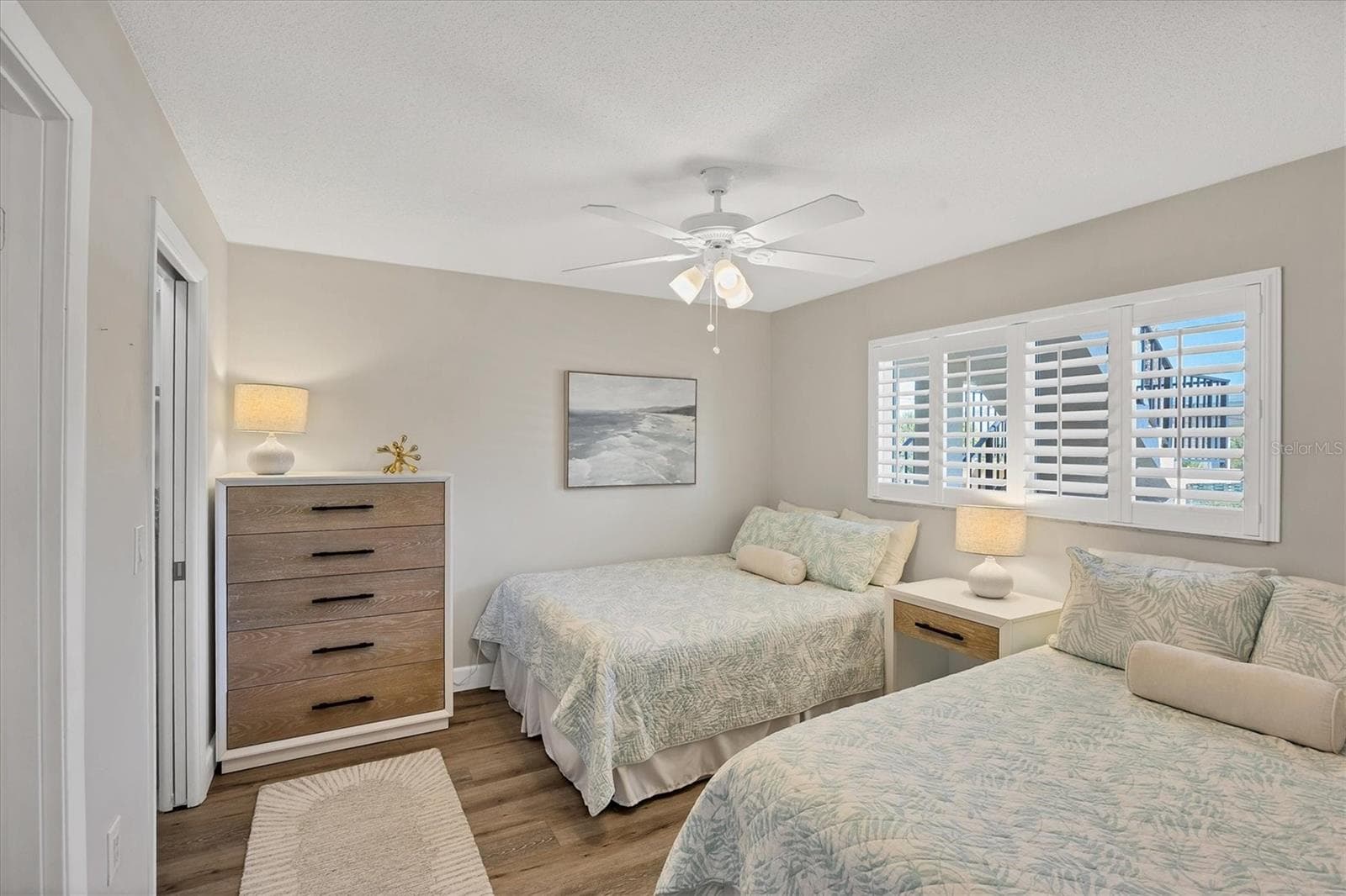 Spacious secondary Bedroom - 210 SANTA MARIA ST #248, VENICE