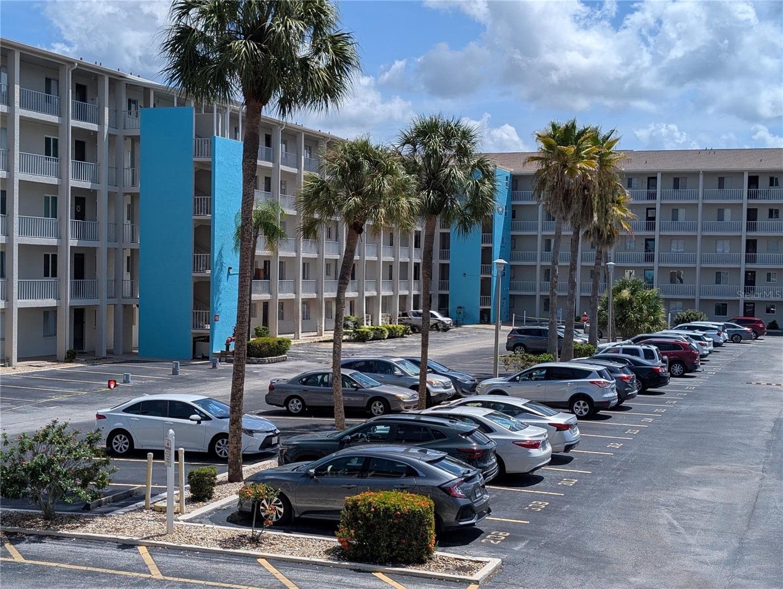 3564 LAKE BAYSHORE DR #K-203