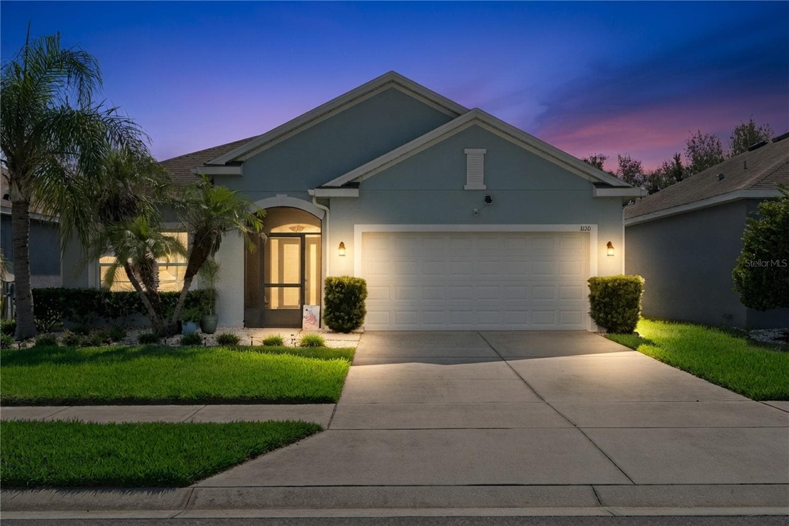 1120 WHITE WATER BAY DR