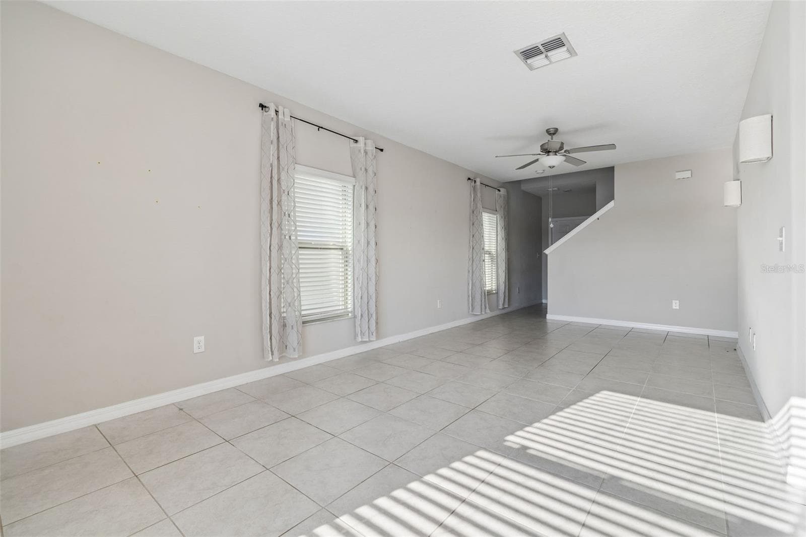 Single Family Residence at 4410 SUMMER SAVORY ST, TAMPA, photo 7 of 64