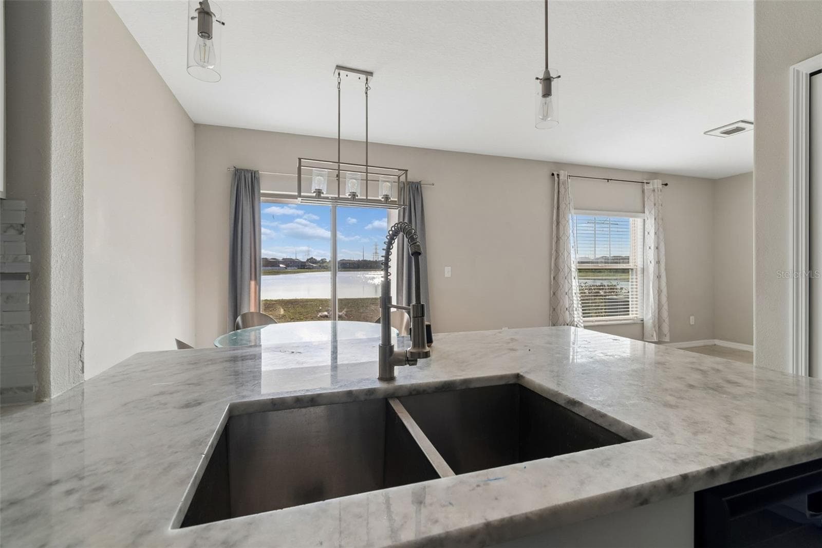 Single Family Residence at 4410 SUMMER SAVORY ST, TAMPA, photo 9 of 64