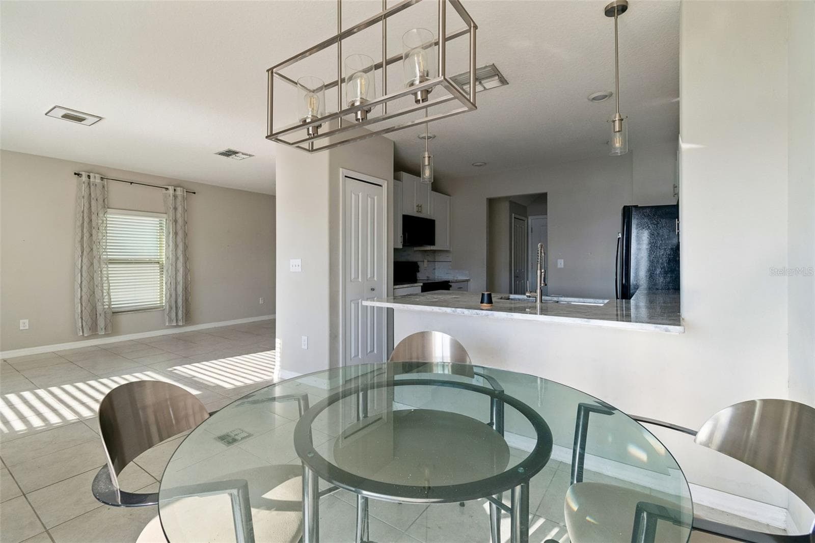 Single Family Residence at 4410 SUMMER SAVORY ST, TAMPA, photo 16 of 64