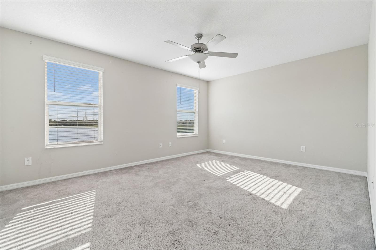 Single Family Residence at 4410 SUMMER SAVORY ST, TAMPA, photo 21 of 64