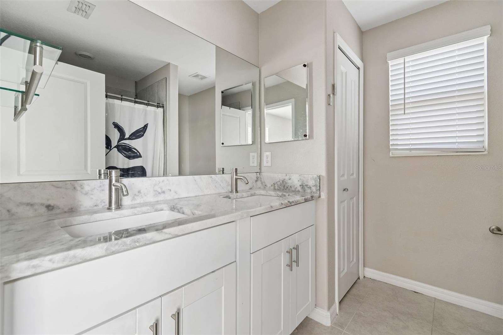 Single Family Residence at 4410 SUMMER SAVORY ST, TAMPA, photo 24 of 64