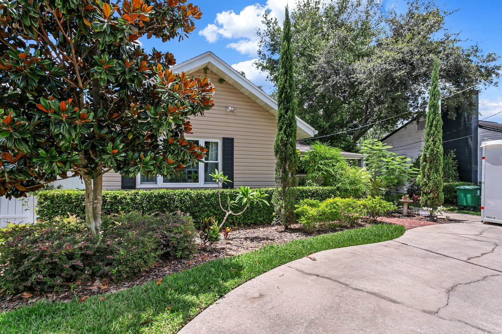 Front - 918 W BRADDOCK ST, TAMPA