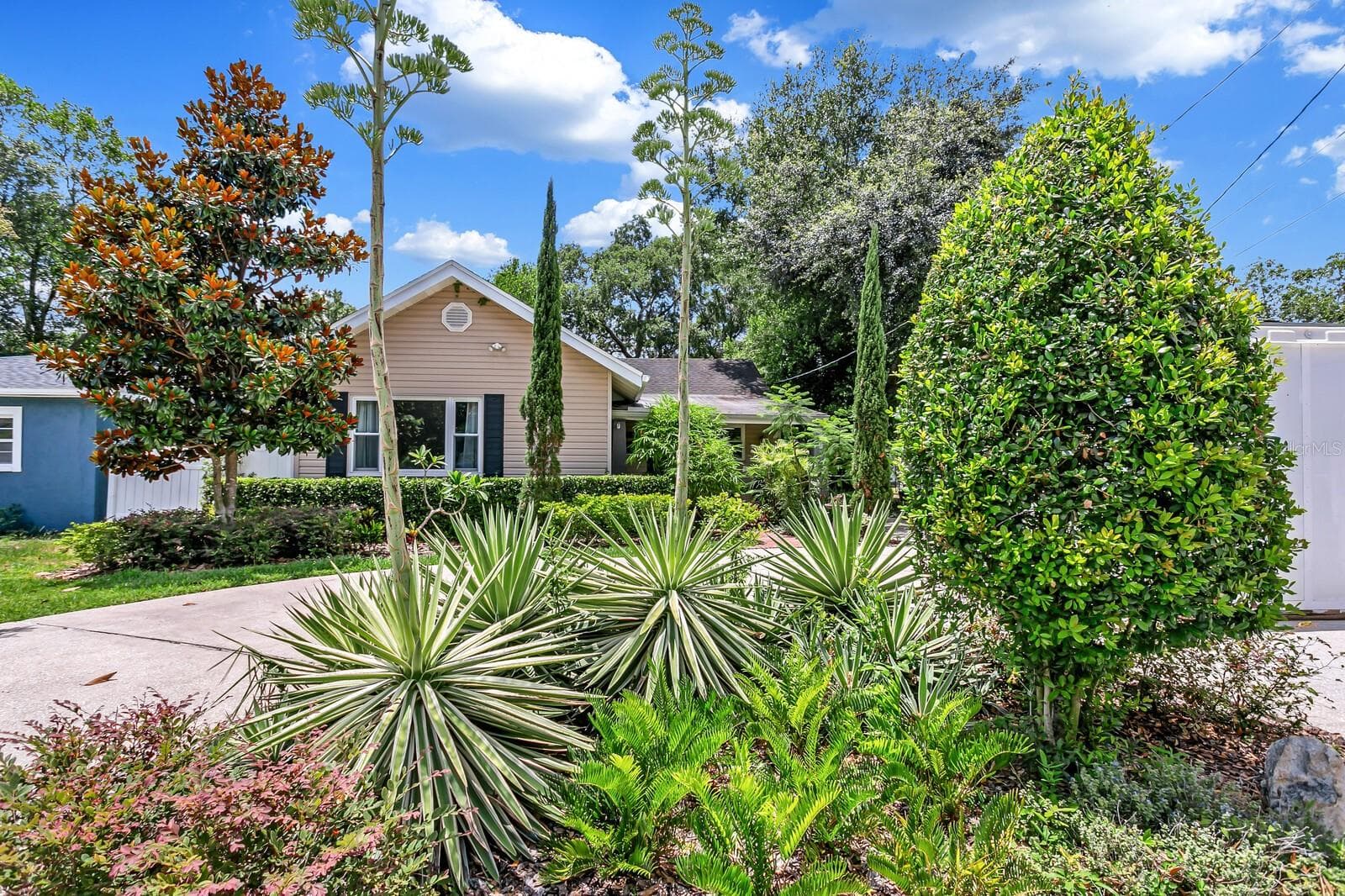 Front - 918 W BRADDOCK ST, TAMPA