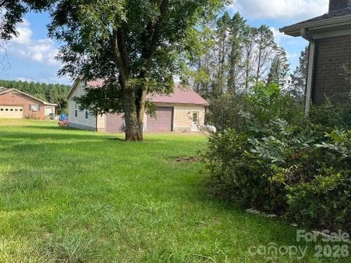 26' x 38' shop view from the left side of the house - 1211 Sharon School Road, Stony Point