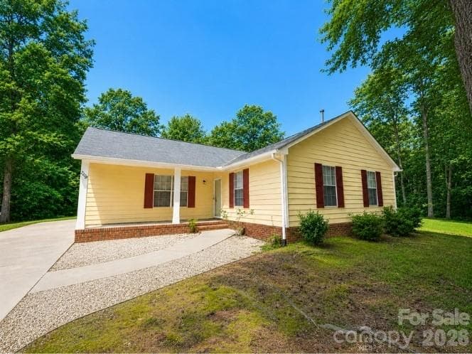 2208 Pinebrook Circle