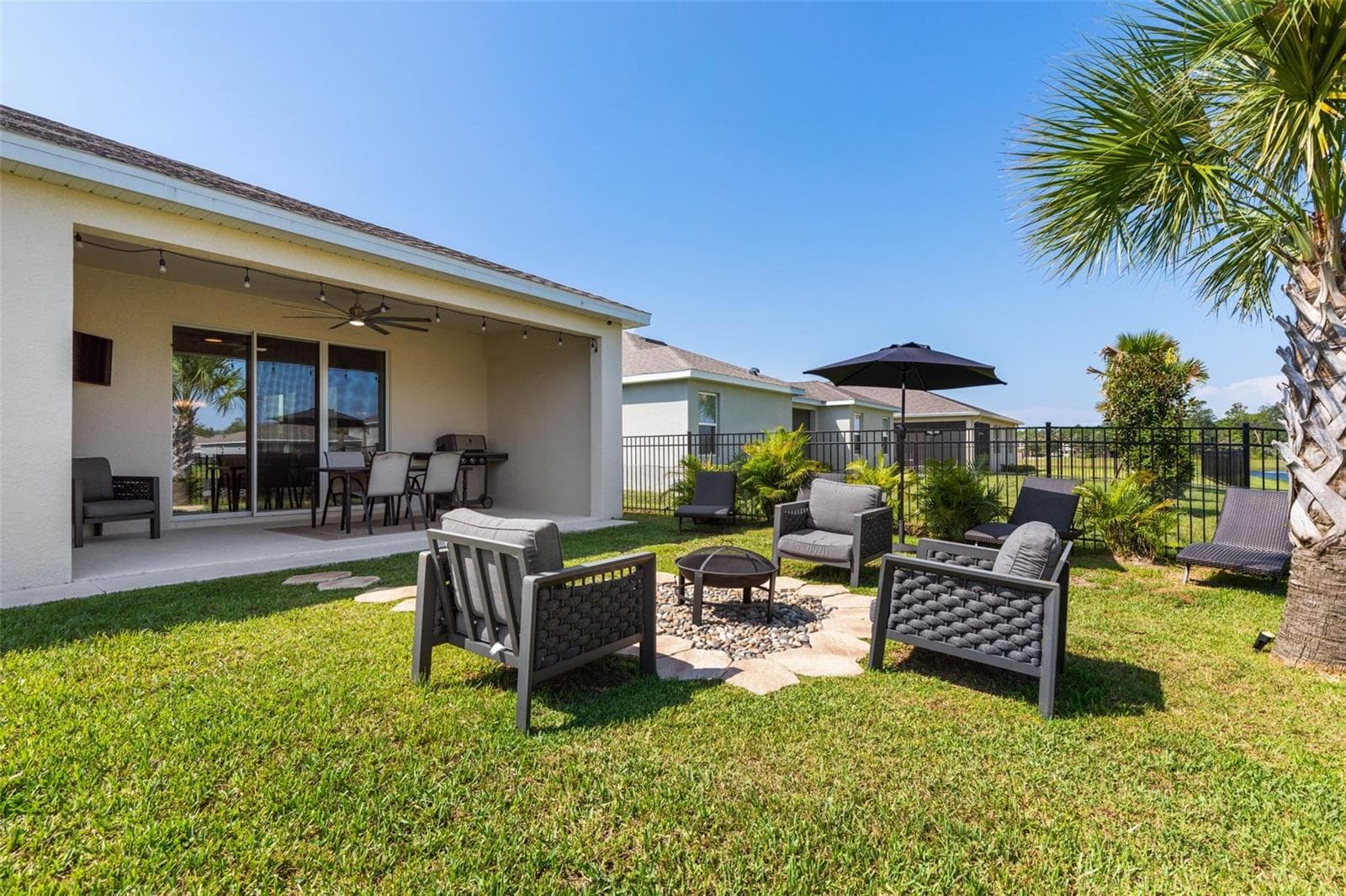Single Family Residence at 345 E MERIMONT LN, ORMOND BEACH, photo 53 of 91