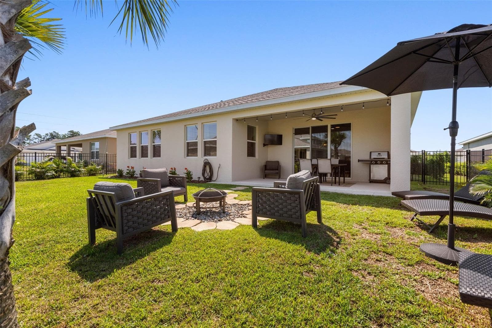 Single Family Residence at 345 E MERIMONT LN, ORMOND BEACH, photo 54 of 91