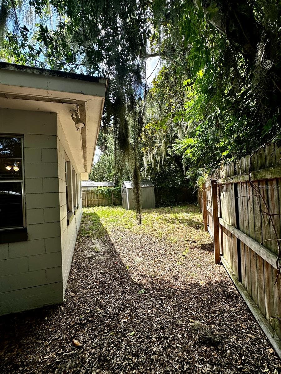 Single Family Residence at 1305 ORANGE AVE, TAVARES, photo 34 of 36