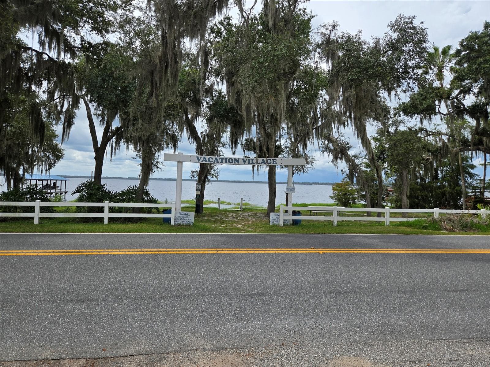 Lakefront area - 10301 US HIGHWAY 27 #22, CLERMONT