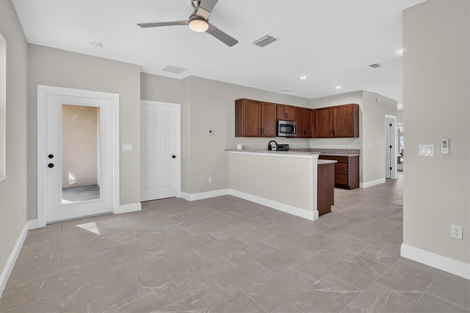 Townhouse at 968 NE TRAILSIDE RUN, PORT ST LUCIE, photo 8 of 32