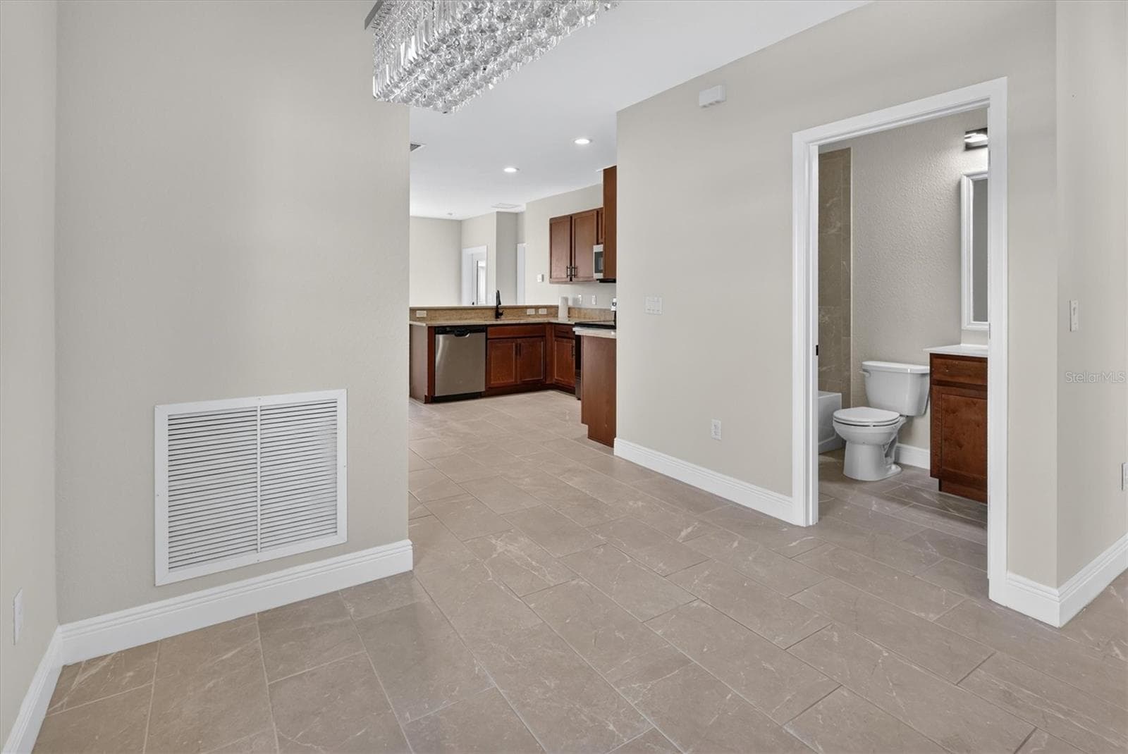 Townhouse at 968 NE TRAILSIDE RUN, PORT ST LUCIE, photo 10 of 32