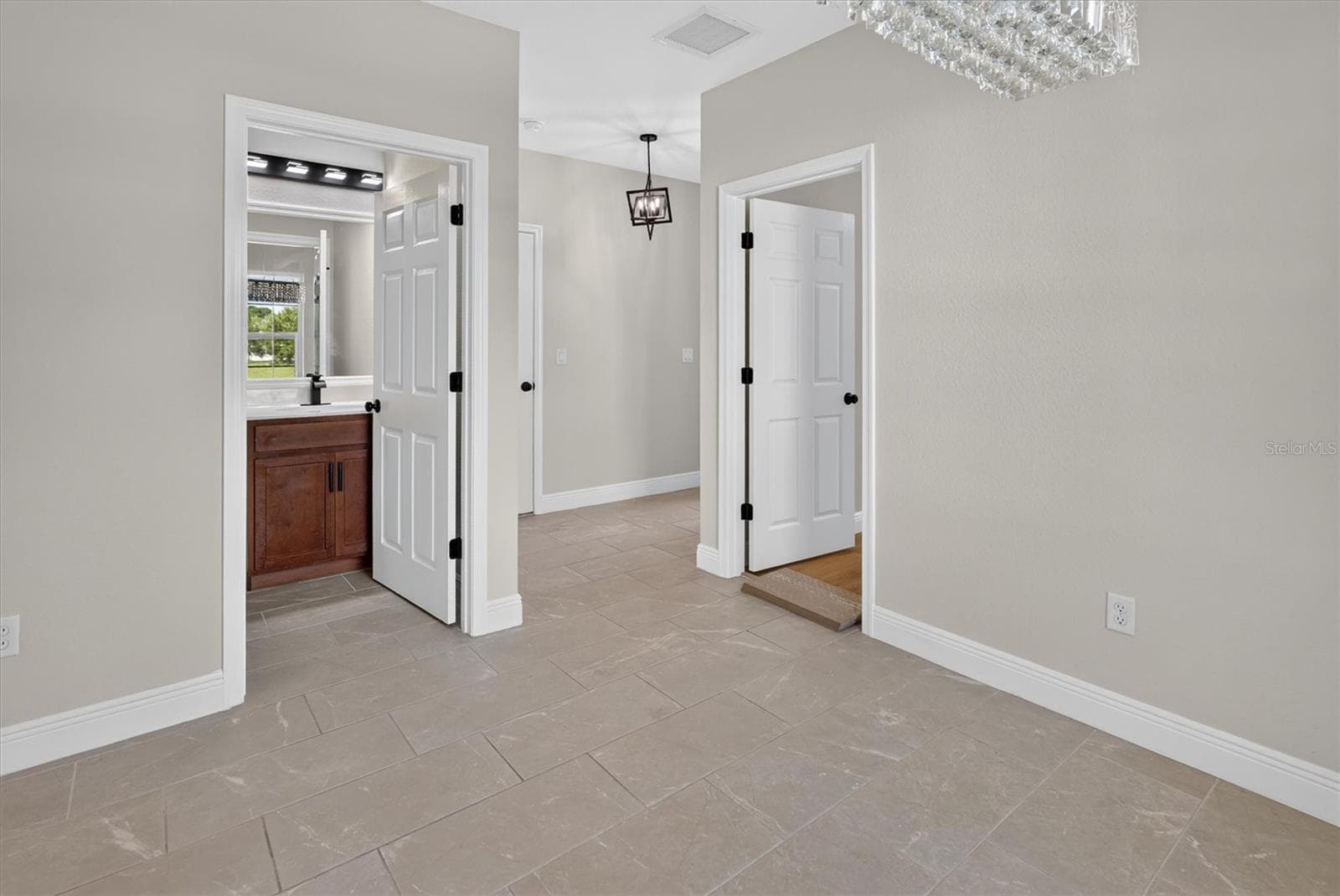 Townhouse at 968 NE TRAILSIDE RUN, PORT ST LUCIE, photo 11 of 32
