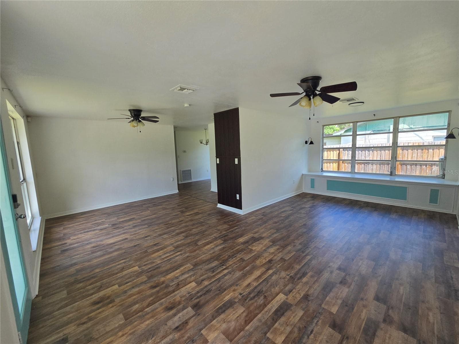 Single Family Residence at 1500 CREST AVE, LEESBURG, photo 6 of 23