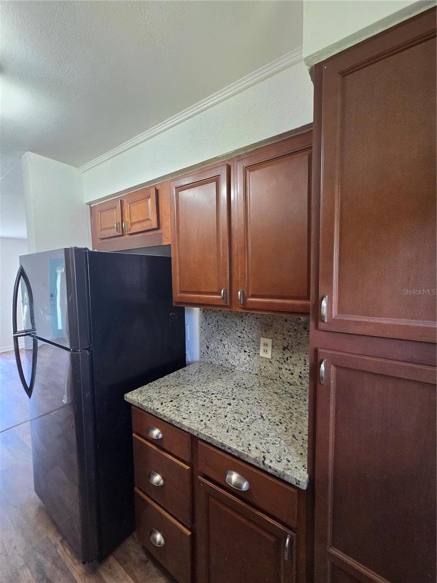Single Family Residence at 1500 CREST AVE, LEESBURG, photo 11 of 23