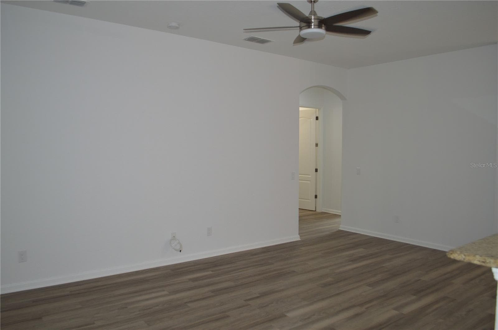 Single Family Residence at 6828 HELMSLEY CIR, WINDERMERE, photo 8 of 21