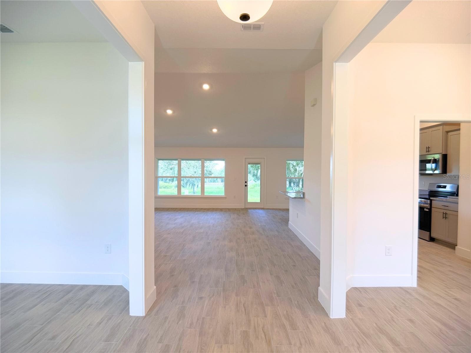Single Family Residence at 36893 HIDDEN VIEW CIRCLE, DADE CITY, photo 5 of 34
