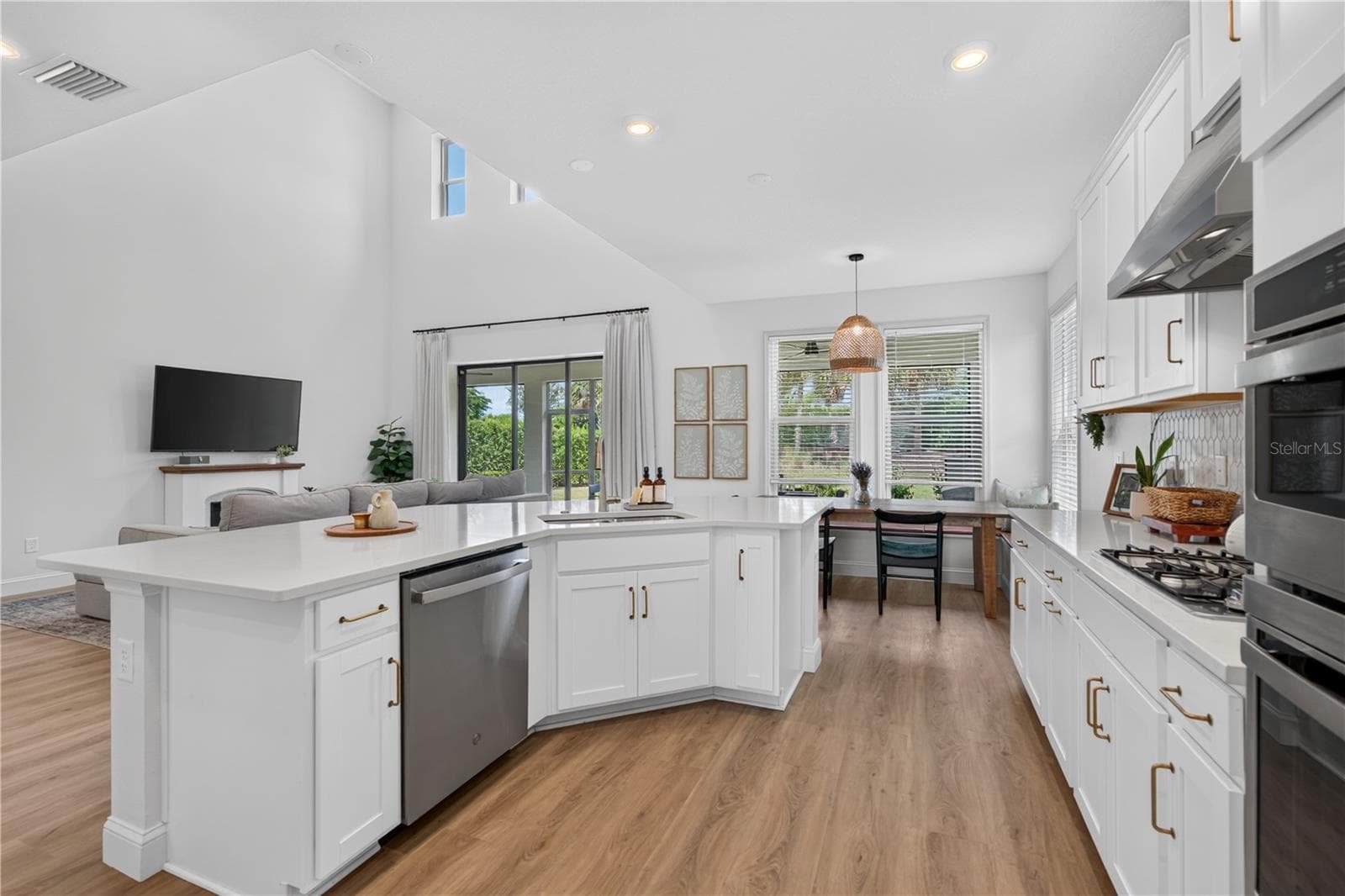 Single Family Residence at 9284 TEQUILA SUNRISE DR, SARASOTA, photo 21 of 98