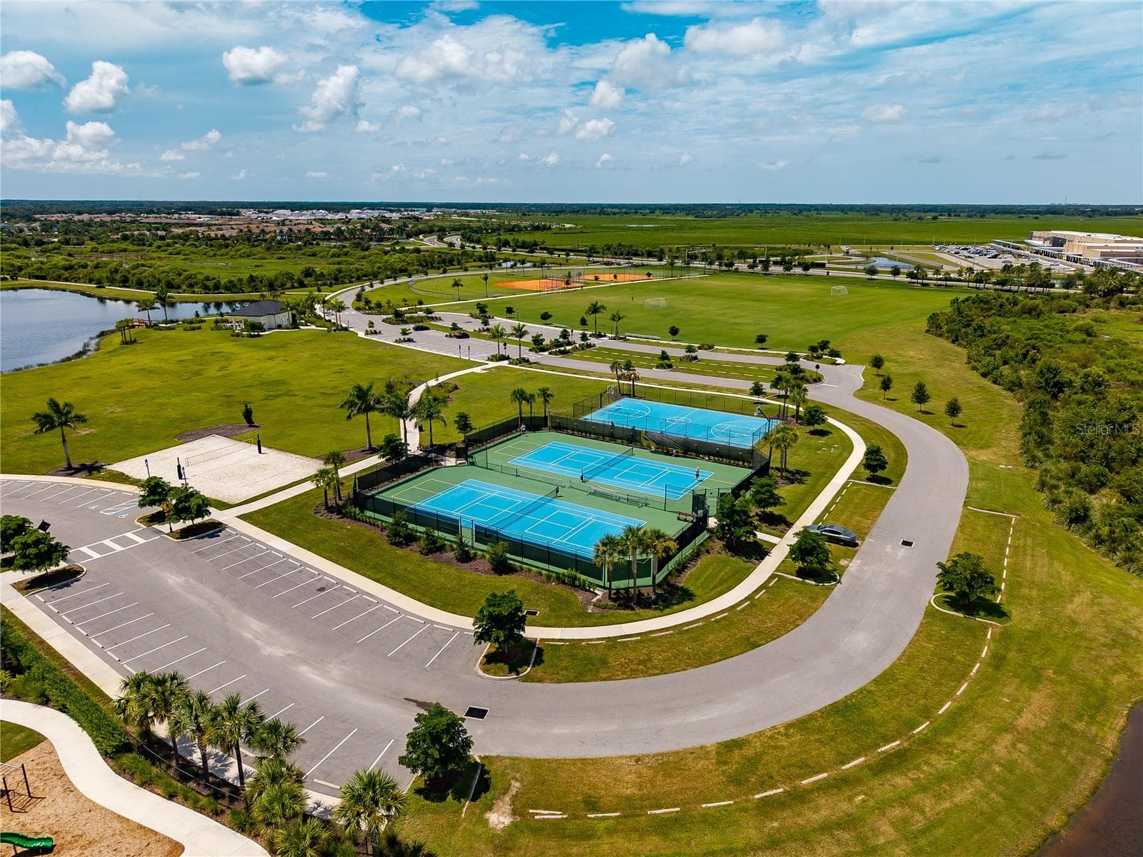 Single Family Residence at 9284 TEQUILA SUNRISE DR, SARASOTA, photo 89 of 98