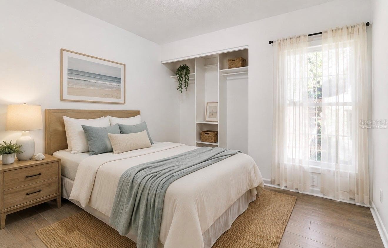 This photo has been virtually staged. - 1932 GREGORY DR, TAMPA