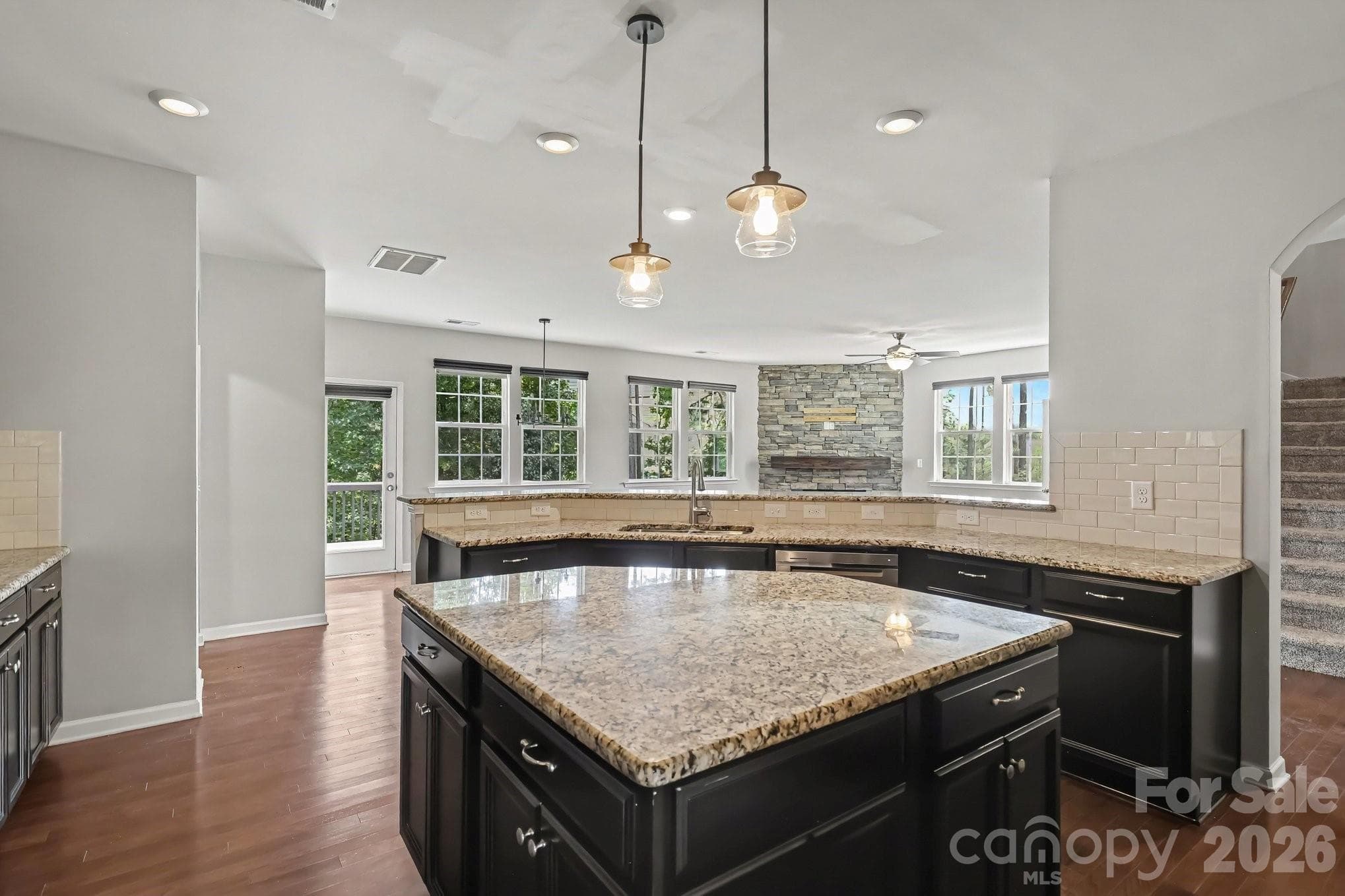 Single Family Residence at 487 Moses Drive, Fort Mill, photo 15 of 45